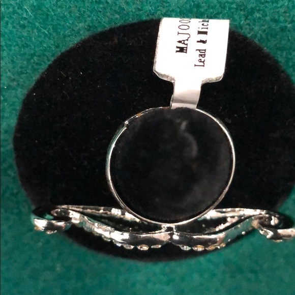 Mustache ring - Picture 2 of 2